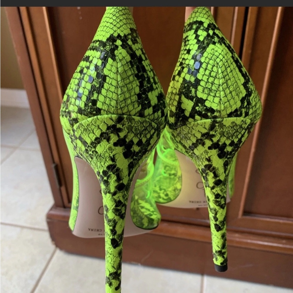 Jessica Simpson Pixera  snake print Pumps - Picture 4 of 7
